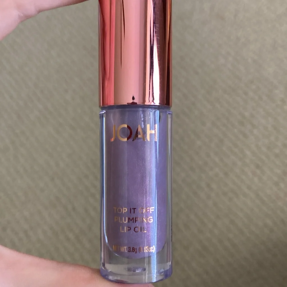 NEW Joah Top It Off Plumping Lip Oil in Bubbly 0.13 oz 3.8 g Purple Glitter NWOB